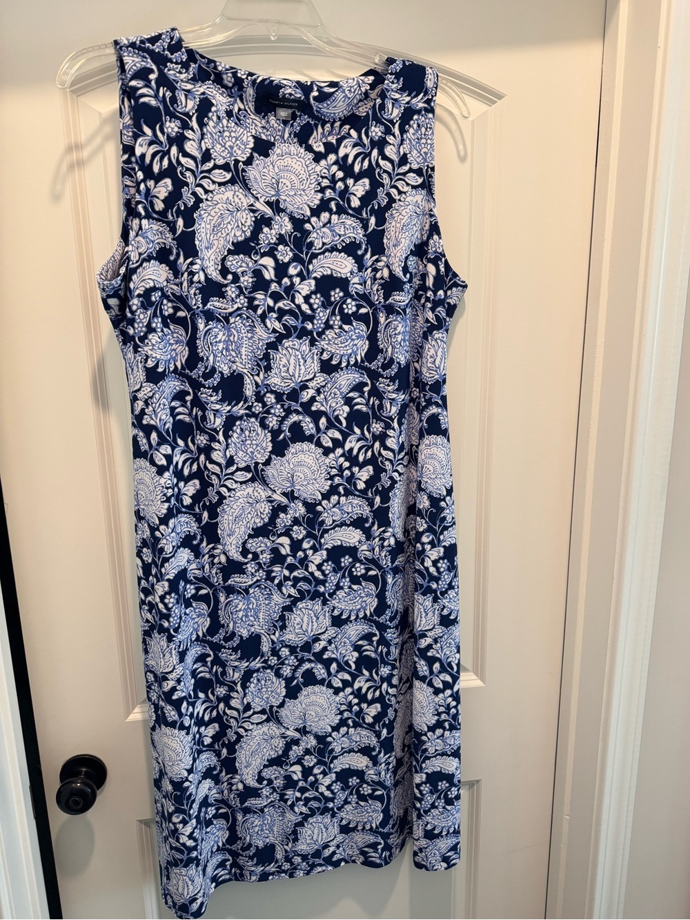 Tommy Hilfiger Navy and White Floral Sleeveless Shift Dress